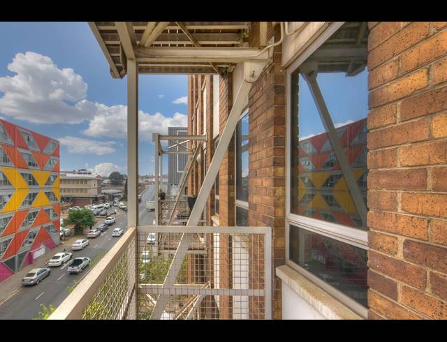0.5 BEDROOM APARTMENT FOR SALE IN MABONENG